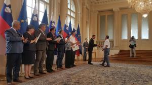 Podelitev listin o častnem pokroviteljstvu (Foto Š. Kranjc) (15)-1800